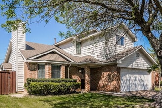 602 Laurel St in Cedar Hill, TX - Foto de edificio - Building Photo