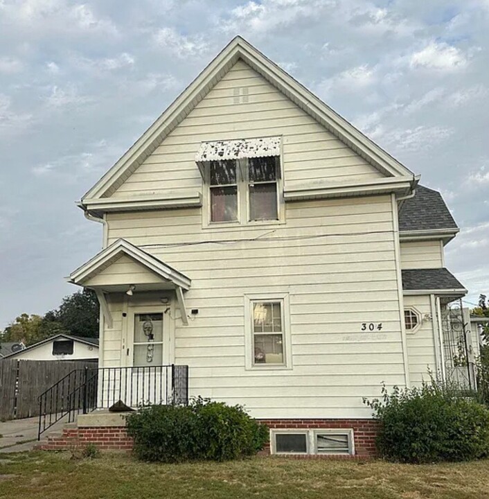 304 N 12th St in Norfolk, NE - Building Photo