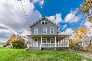 6 Commercial Ave in Highland, NY - Building Photo