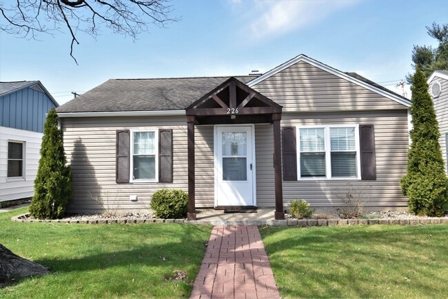 property at 226 E Edgar Ave