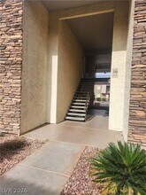 5361 Indian River Dr in Las Vegas, NV - Foto de edificio - Building Photo