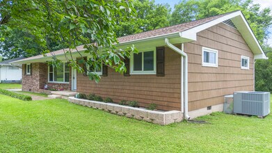 1331 Phils Dr in Chattanooga, TN - Building Photo - Building Photo