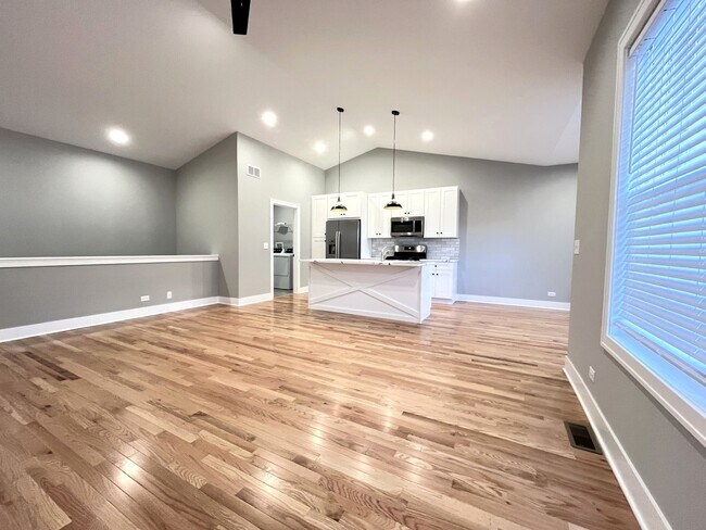 732 Mallard Dr in Marengo, IL - Building Photo - Building Photo