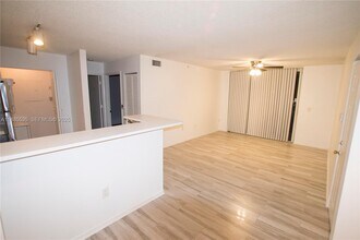 12130 St.Andrews Pl in Miramar, FL - Building Photo - Building Photo