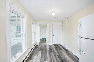 58 Main St-Unit -3 in Goffstown, NH - Building Photo - Building Photo