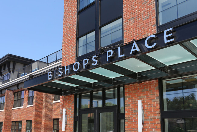 Bishops Place in West Hartford, CT - Building Photo - Building Photo