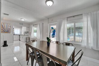 822 NW 6th Ave in Dania Beach, FL - Building Photo - Building Photo
