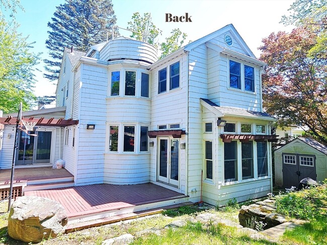 15 Hawthorne Ave in Arlington, MA - Building Photo - Building Photo