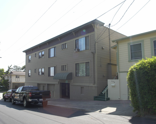 700 Talbart St in Martinez, CA - Foto de edificio - Building Photo