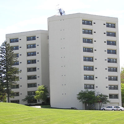 Lincoln Towers in Freeport, IL - Building Photo