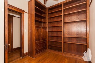 1043 W Dakin St in Chicago, IL - Building Photo - Building Photo