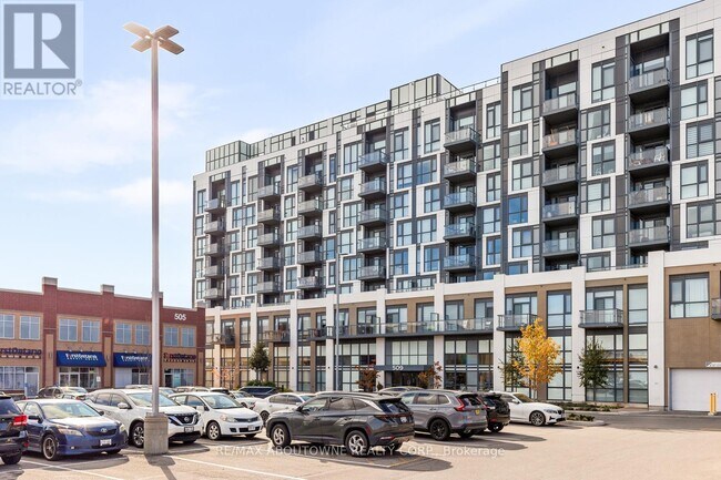 509 Dundas St W in Oakville, ON - Building Photo - Building Photo