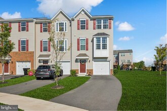 162 Helen Dr in Cinnaminson, NJ - Building Photo - Building Photo