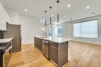 2711 Kimsey Dr in Dallas, TX - Building Photo - Building Photo