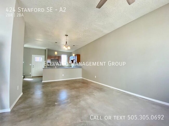 424 Stanford Dr SE in Albuquerque, NM - Building Photo - Building Photo