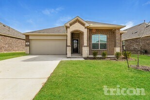 5416 Montrose Dr in Heartland, TX - Building Photo