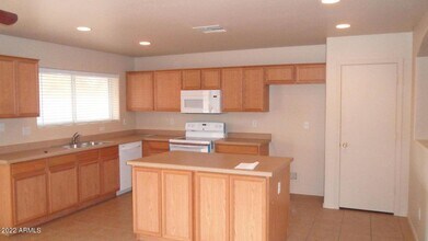 16377 W Cottonwood St in Surprise, AZ - Building Photo - Building Photo