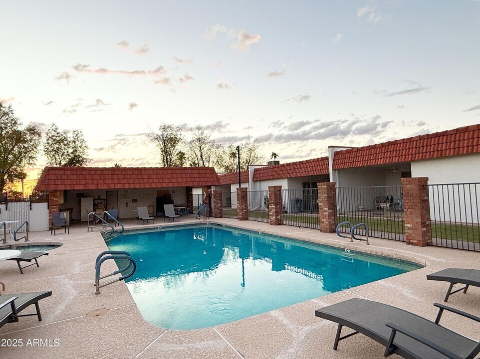 1951 N 64th St in Mesa, AZ - Building Photo