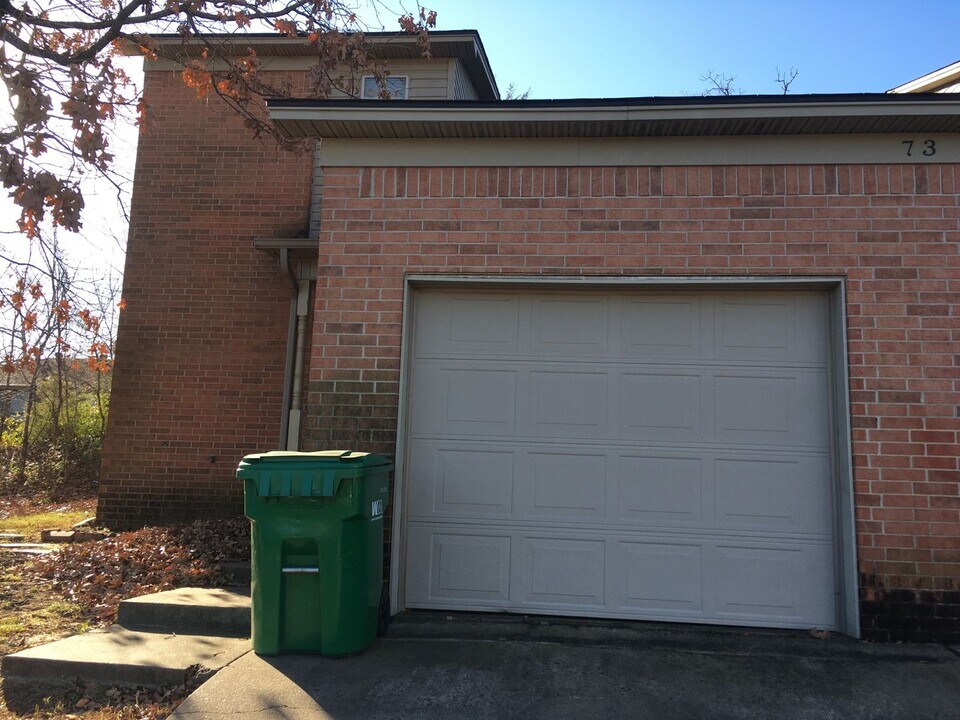 73 W 16th Pl in Russellville, AR - Building Photo
