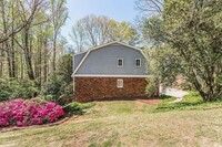 355 Westerhall Ct in Atlanta, GA - Building Photo - Building Photo