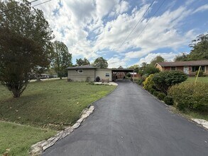 1931 Valley Park Dr in Nashville, TN - Building Photo - Building Photo