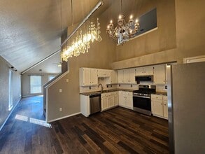 1405 SW 24th St in Moore, OK - Building Photo - Building Photo