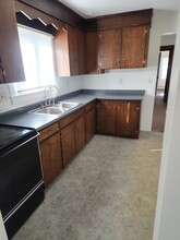 125 Center St in Lee, MA - Building Photo - Building Photo