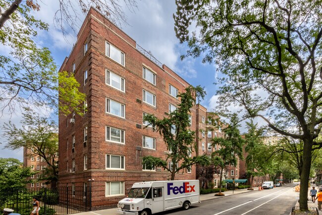 Gracie Gardens in New York, NY - Foto de edificio - Building Photo