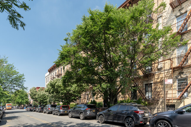 197 Norman Ave in Brooklyn, NY - Foto de edificio - Building Photo