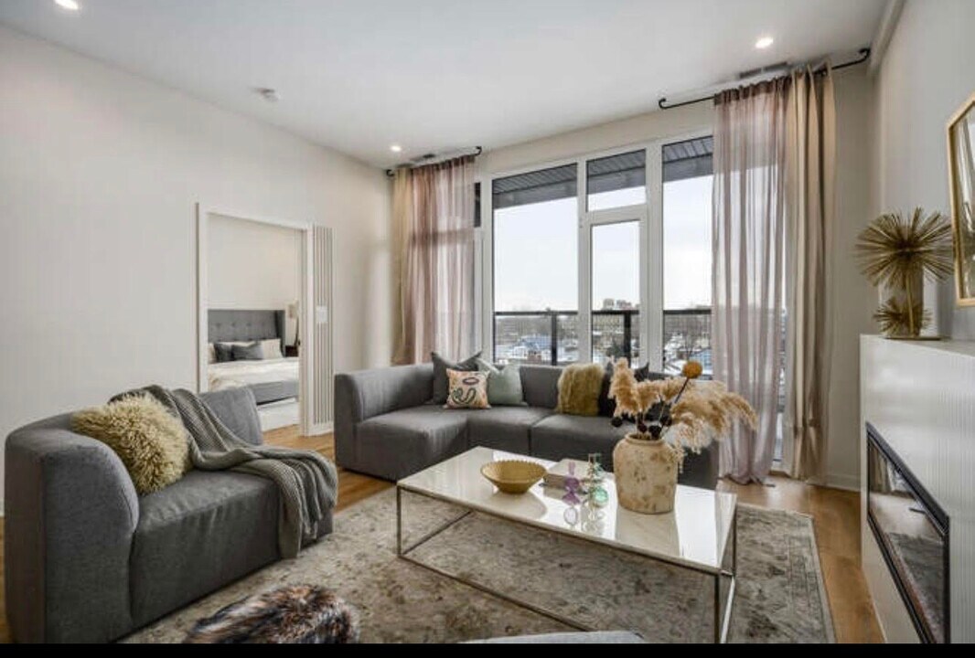 3207 N Narragansett Ave in Chicago, IL - Foto de edificio