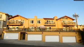 2319 Curlew St in San Diego, CA - Building Photo