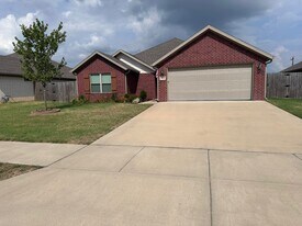 1030 Moonrise St in Bentonville, AR - Building Photo