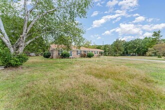 14013 Eastfield Rd in Huntersville, NC - Building Photo - Building Photo