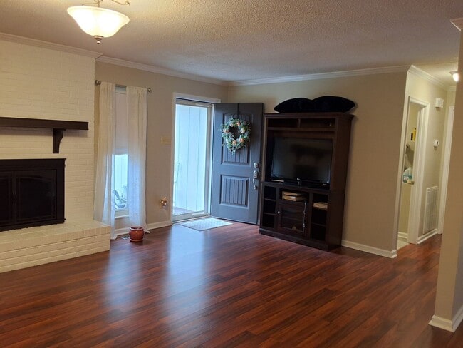 14989 Martel Rd in Lenoir City, TN - Building Photo - Building Photo