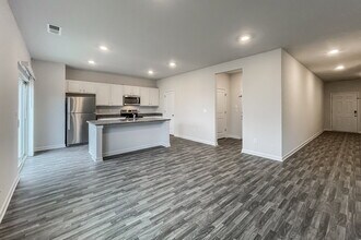 327 Hamilton Pointe Dr in Mcdonough, GA - Building Photo - Building Photo