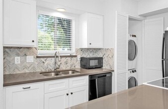 12100 Melville Dr, Unit 708G in Montgomery, TX - Foto de edificio - Building Photo