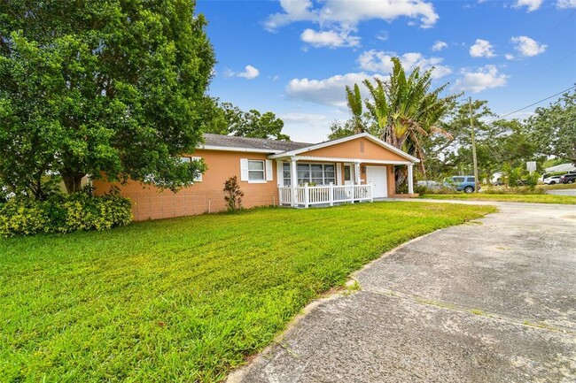 2331 64th St N in St. Petersburg, FL - Foto de edificio - Building Photo