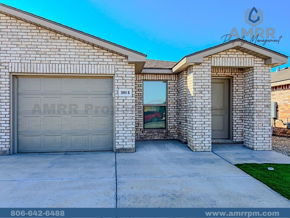 2005 Corpus Ave in Wolfforth, TX - Building Photo