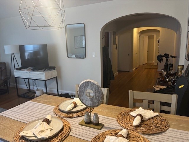 48 Hollis St, Unit 2H in Newton, MA - Foto de edificio - Building Photo