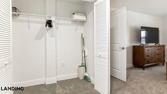 6029 W Irlo Bronson Memorial Hwy, Unit 3B-215 in Kissimmee, FL - Building Photo