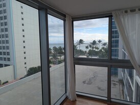 2655 Collins Ave, Unit 703 in Miami Beach, FL - Building Photo