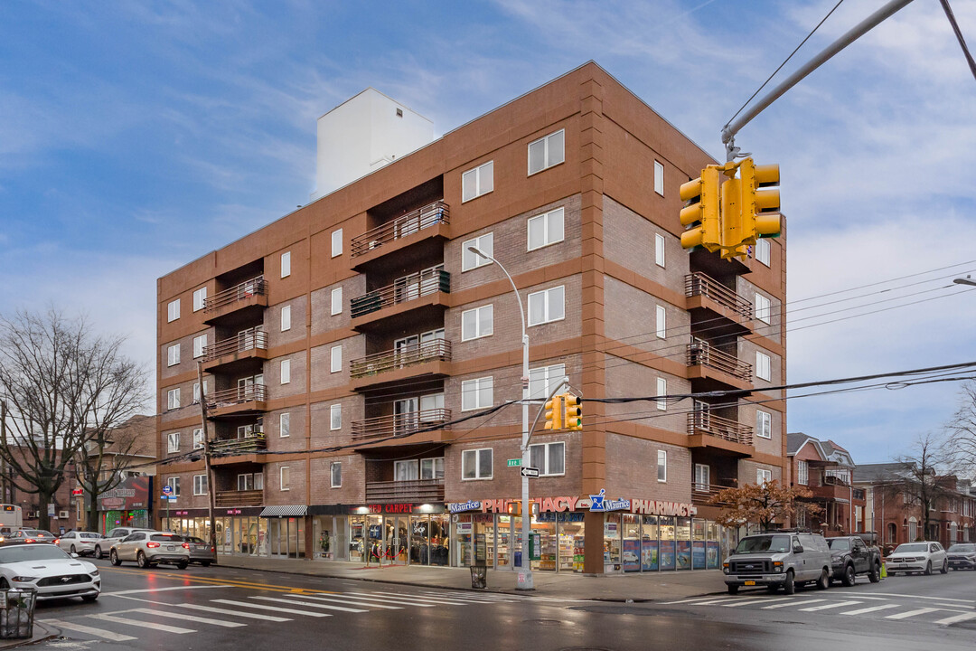 802-814 Avenue U in Brooklyn, NY - Building Photo