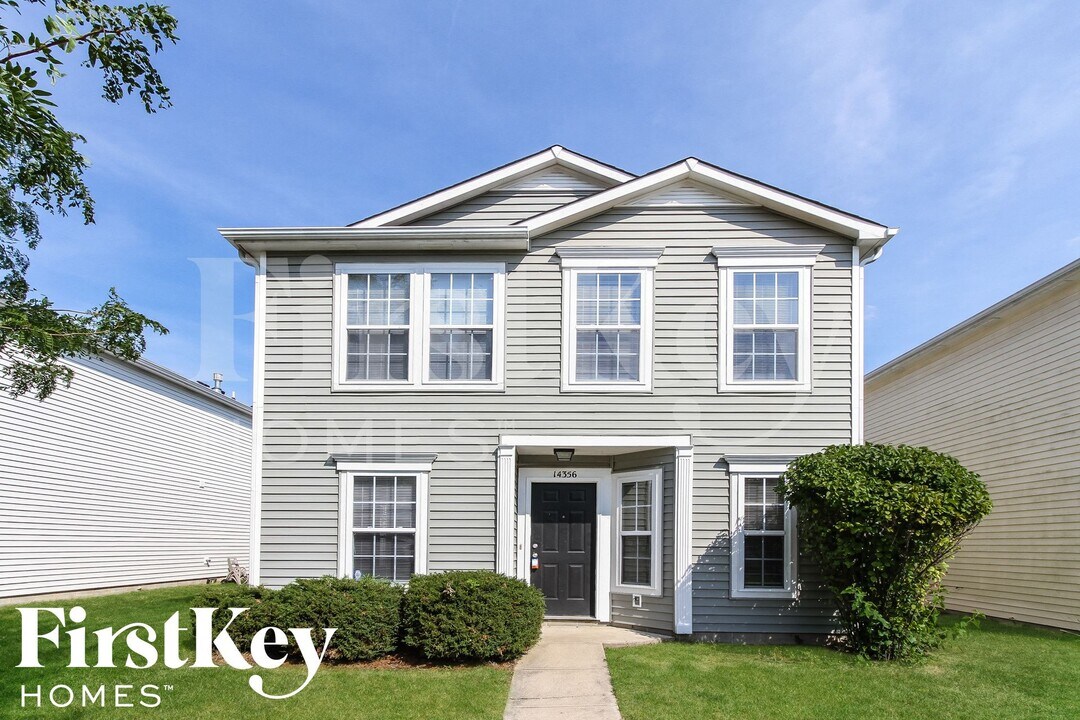 14356 Black Farm Dr in Noblesville, IN - Foto de edificio