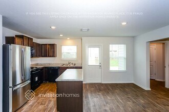 9807 Spotted Rose in San Antonio, TX - Foto de edificio - Building Photo