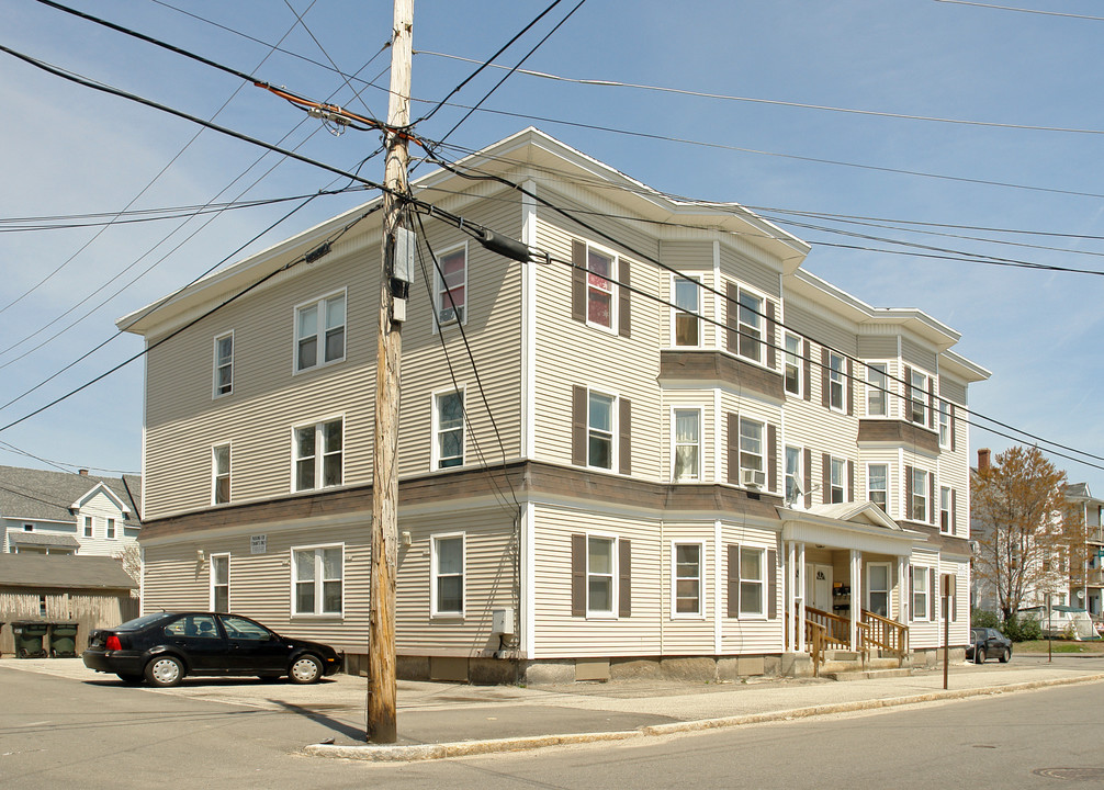 235 Conant St in Manchester, NH - Building Photo