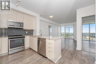 4633 Glen Erin Dr in Mississauga, ON - Building Photo - Building Photo