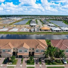 2728 Blossom Wy in Naples, FL - Building Photo - Building Photo