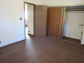 9 Circle Dr in Huntington, WV - Building Photo - Building Photo