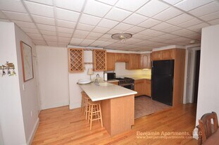 39 Chestnut St, Unit A in Boston, MA - Building Photo