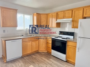 1596 Dustin Cir in Pocatello, ID - Building Photo - Building Photo